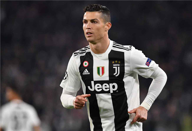 英雄联盟解说阵容调整引热议