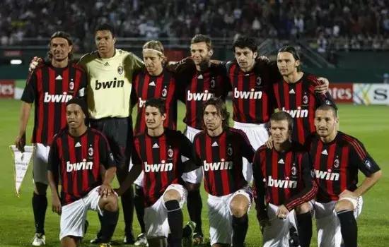 勇士力克雄鹿！库里梅尔顿合砍51分，霍乐迪表现抢眼，格林仍成短板